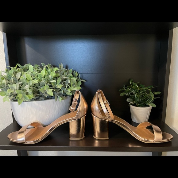 Report Rose Gold Block Heels Size 8 - Picture 2 of 11